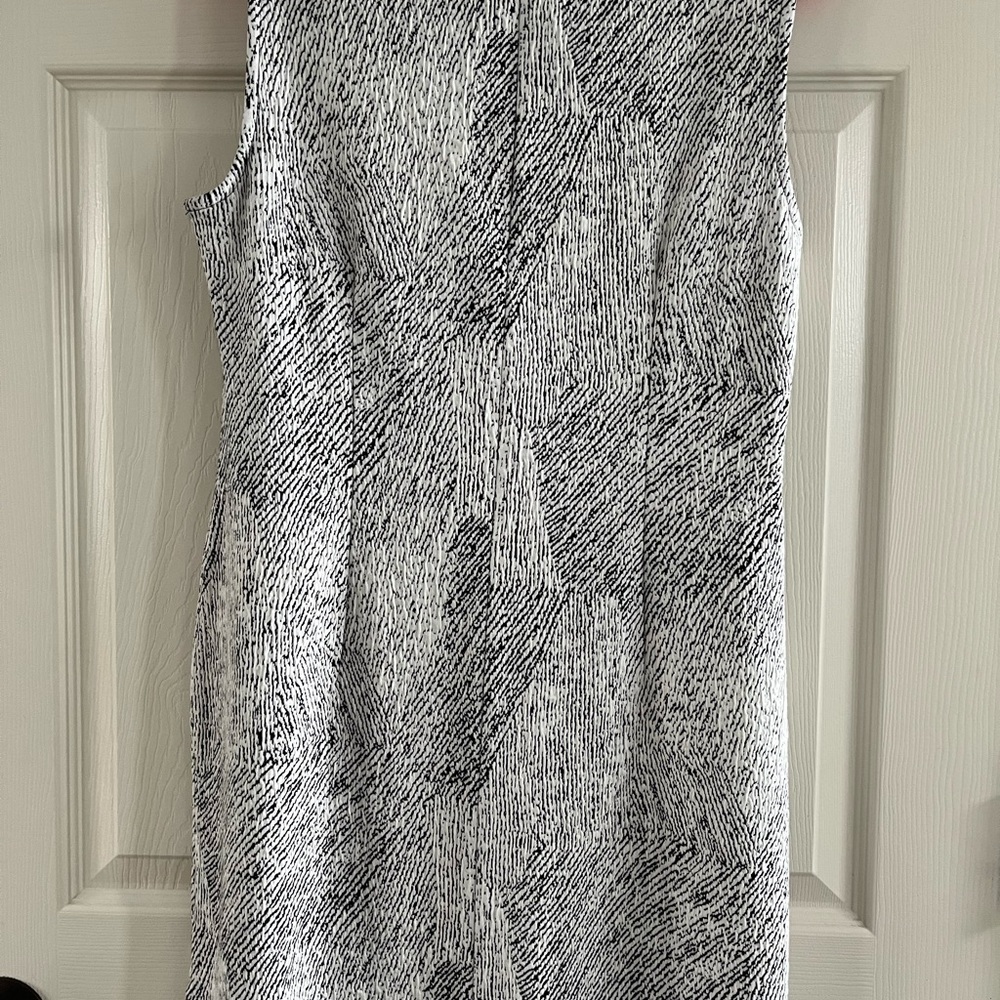 Sharagano Monochrome Geometric Midi Dress